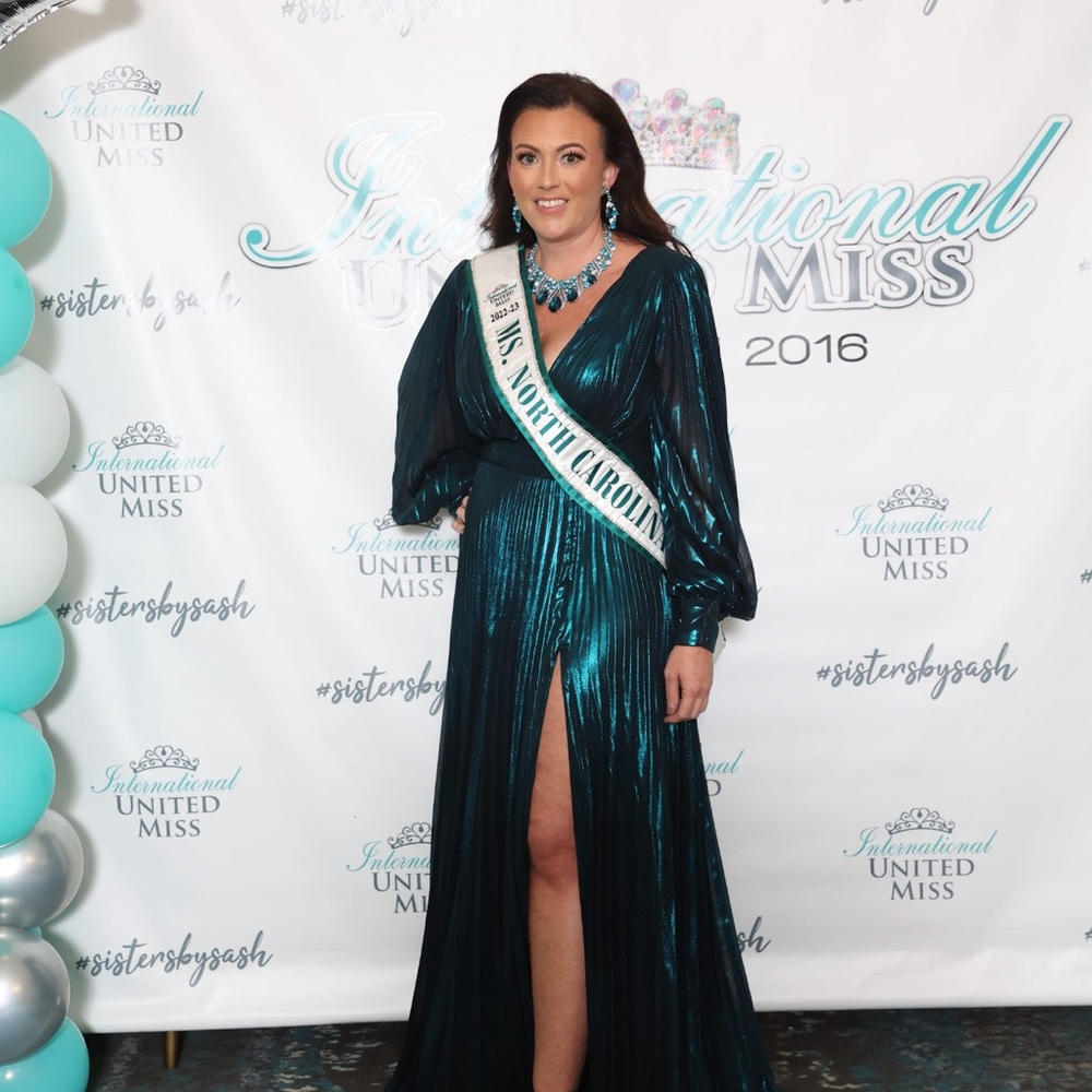 Jovani style 06221 teal metallic gown